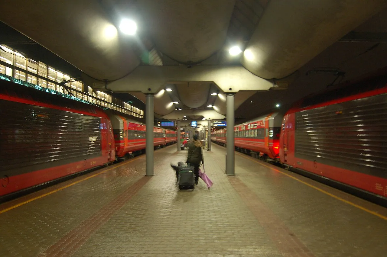 Noorse nachttreinen op Oslo Centraal, het soort treindiensten dat getroffen wordt door de lokomotiefmachinistenstaking.